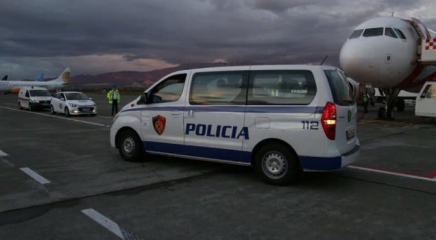 Pjesëtar i një grupi kriminal, ekstradohet nga Greqia 32-vjeçari