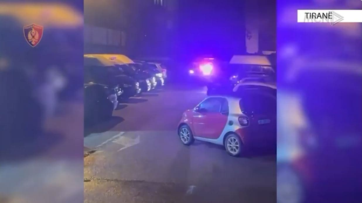 Kapen në flagrancë me 1 kg kokainë. Policia vë në pranga dy të rinjtë në kryeqytet