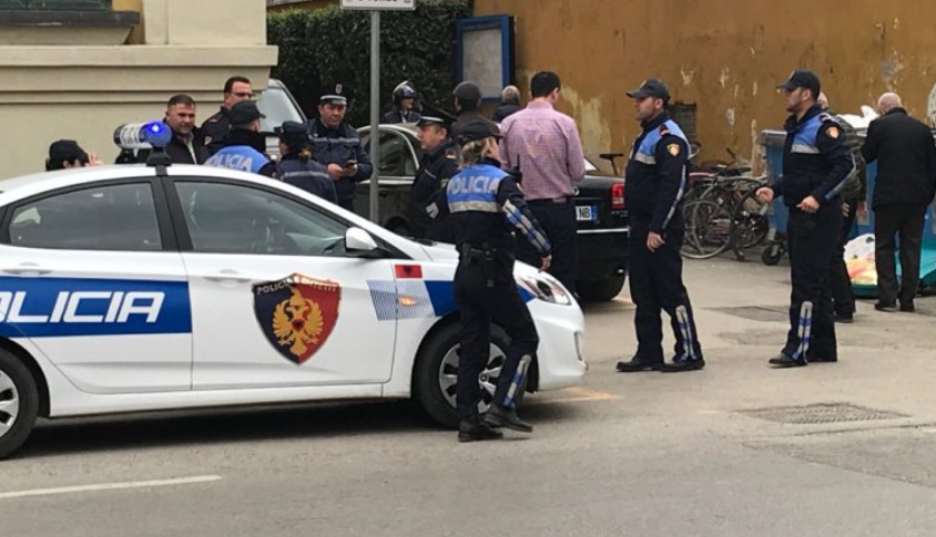 Konfliktohen me sende të forta tre të mitur në Tiranë, lëndohen dy prej tyre