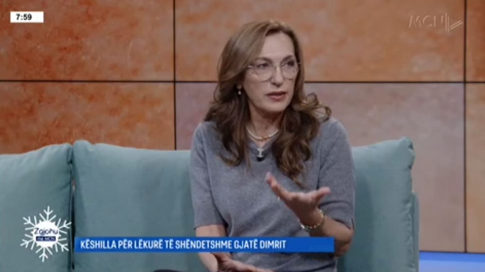 Tharja e lëkurës gjatë dimrit, mjekja dermatologe rrëfen si mund ta mbajmë të hidratuar 