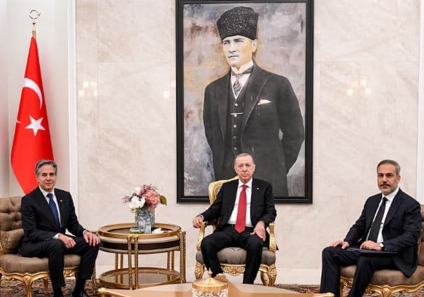 Blinken takon Erdogan në Turqi, diskutime për Sirinë