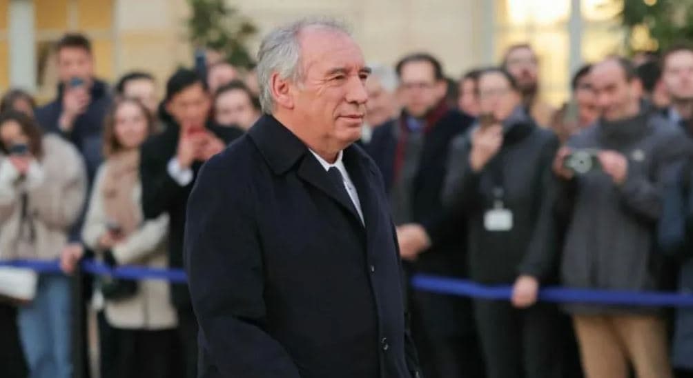 Macron emëron centristin Bayrou si kryeministër