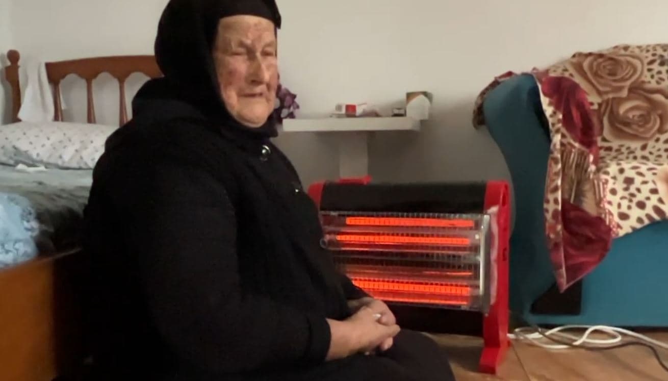 Plagosja në Fier, gjyshja e autorit: Nipi im vuan nga probleme të shëndetit mendor