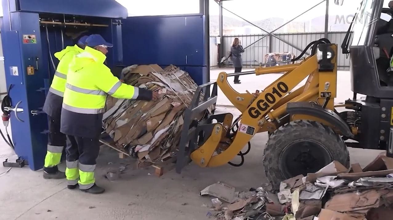 Ricklimi i mbetjeve në Berat/ Suedia, fonde për të përmbushur kërkesat e BE-së (VIDEO)