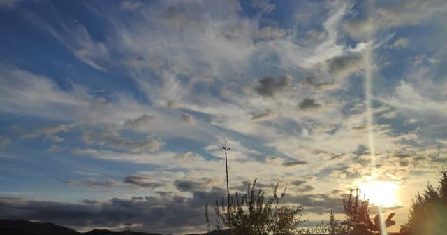 Moti sot/ Kthjellime dhe vranësira, temperaturat deri në -4°C