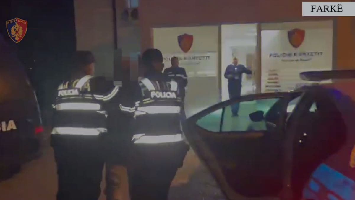 Kanoste me thikë nxënësit e Shkollës së Mesme të Bashkuar në Krrabë, arrestohet 42-vjeçari 