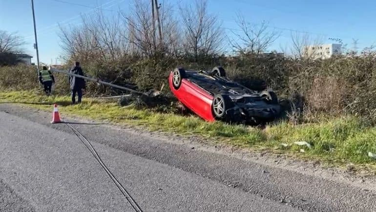 Makina del nga rruga në aksin Gjirokastër-Tepelenë, humb jetën 62-vjeçari