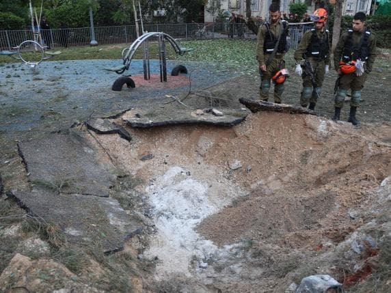 Raketë nga Jemeni në një park publik në Tel Aviv, të paktën 16 të plagosur, mes tyre fëmijë