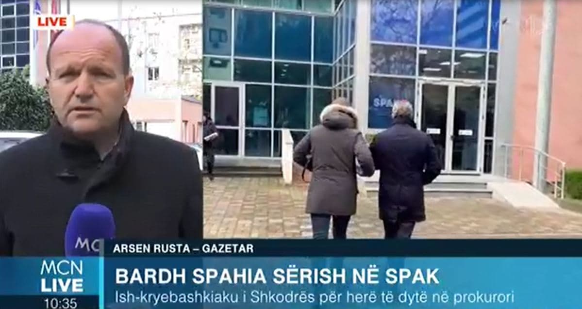 Ish-kryebashkiaku i Shkodrës Bardh Spahia paraqitet në SPAK (VIDEO)