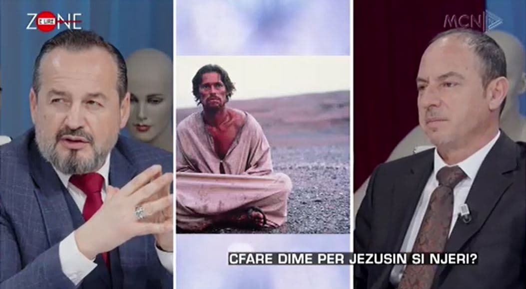 Krishti/ Pano: Zoti mori trup njerëzor. Gjinishi: Bie në kundërshtim me doktrinën e krishterë, Zoti s’ka kufij 