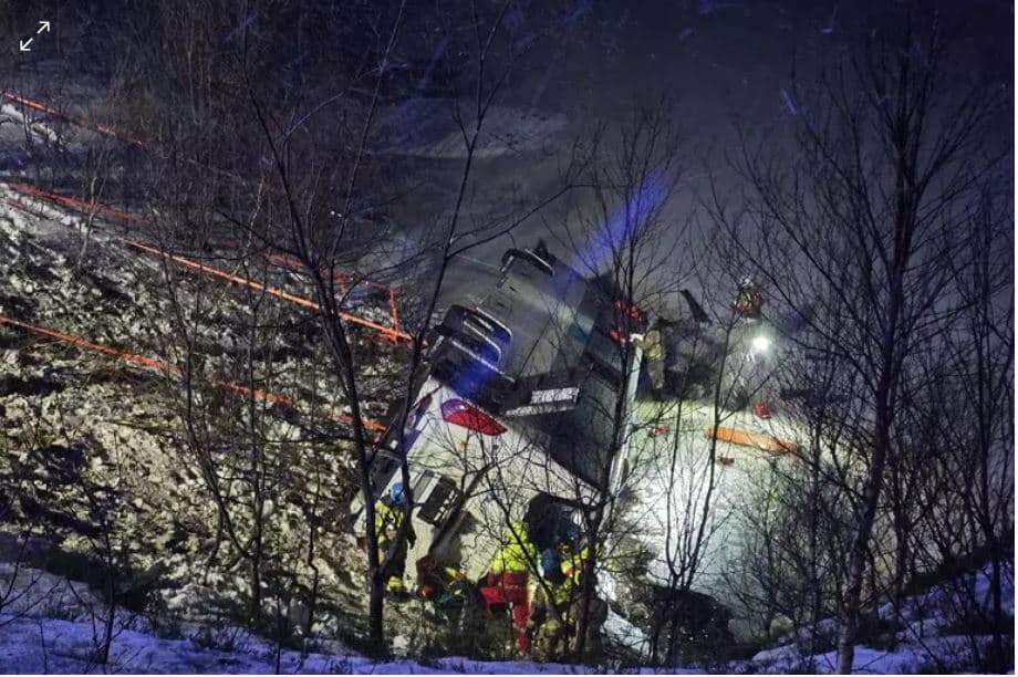 Norvegji/ Autobusi përfundon në liqen, të paktën 3 të vdekur