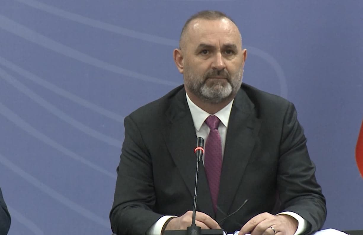 Ish-pronarët marrin këstin e gjashtë/ Manja: Përfitojnë 15 mijë individë, fond 30 mln euro (VIDEO)