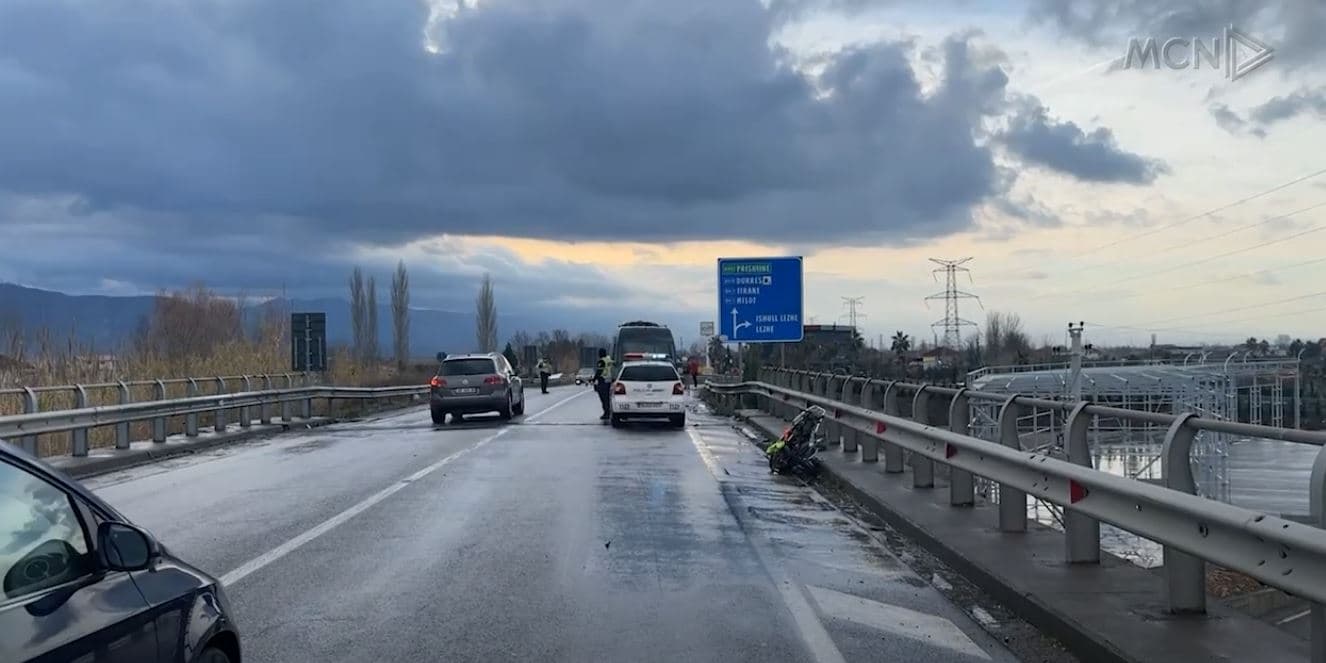 Furgoni përplas për vdekje 56–vjeçarin në aksin Lezhë-Milot (VIDEO)