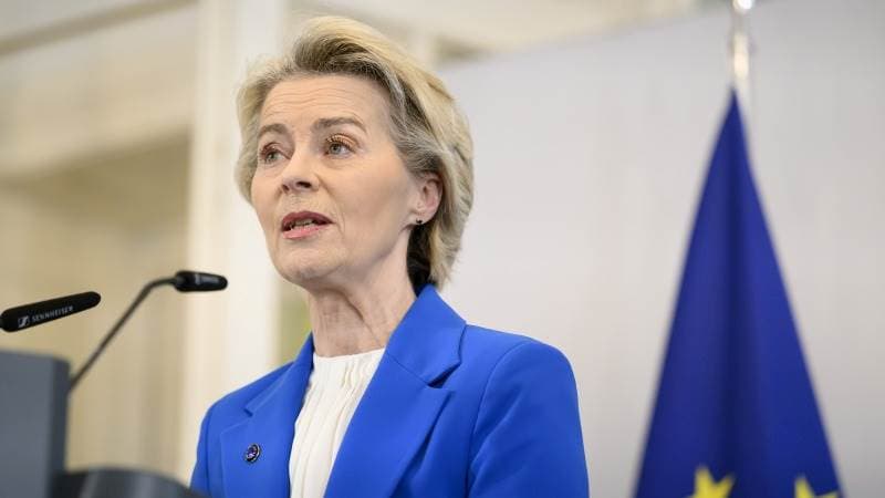Vuan nga një pneumoni e rëndë, Von der Leyen anulon eventet