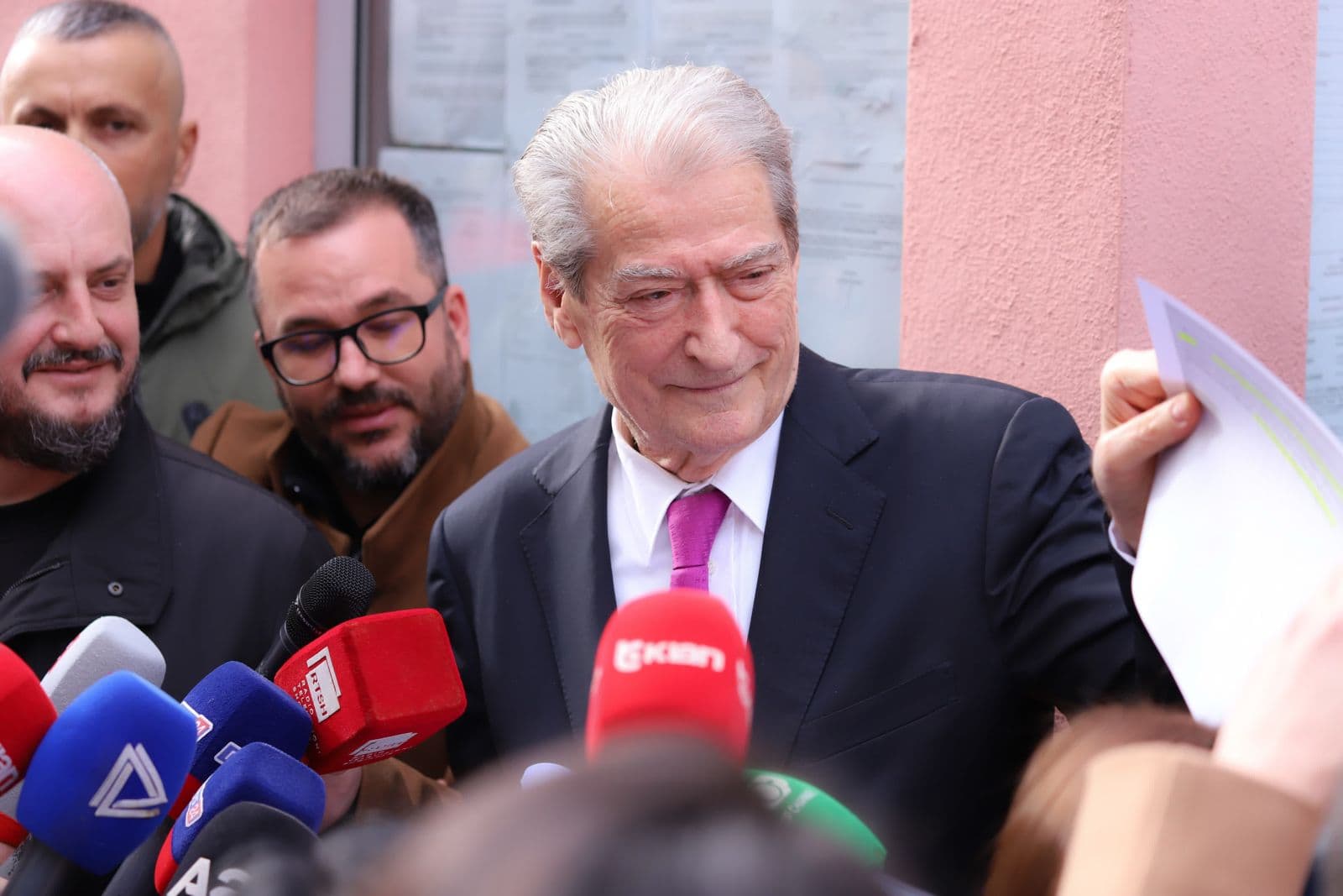 Berisha publikon përgjimet: Balla urdhëroi arrestimin e Çapjave në këmbim të votave (VIDEO)
