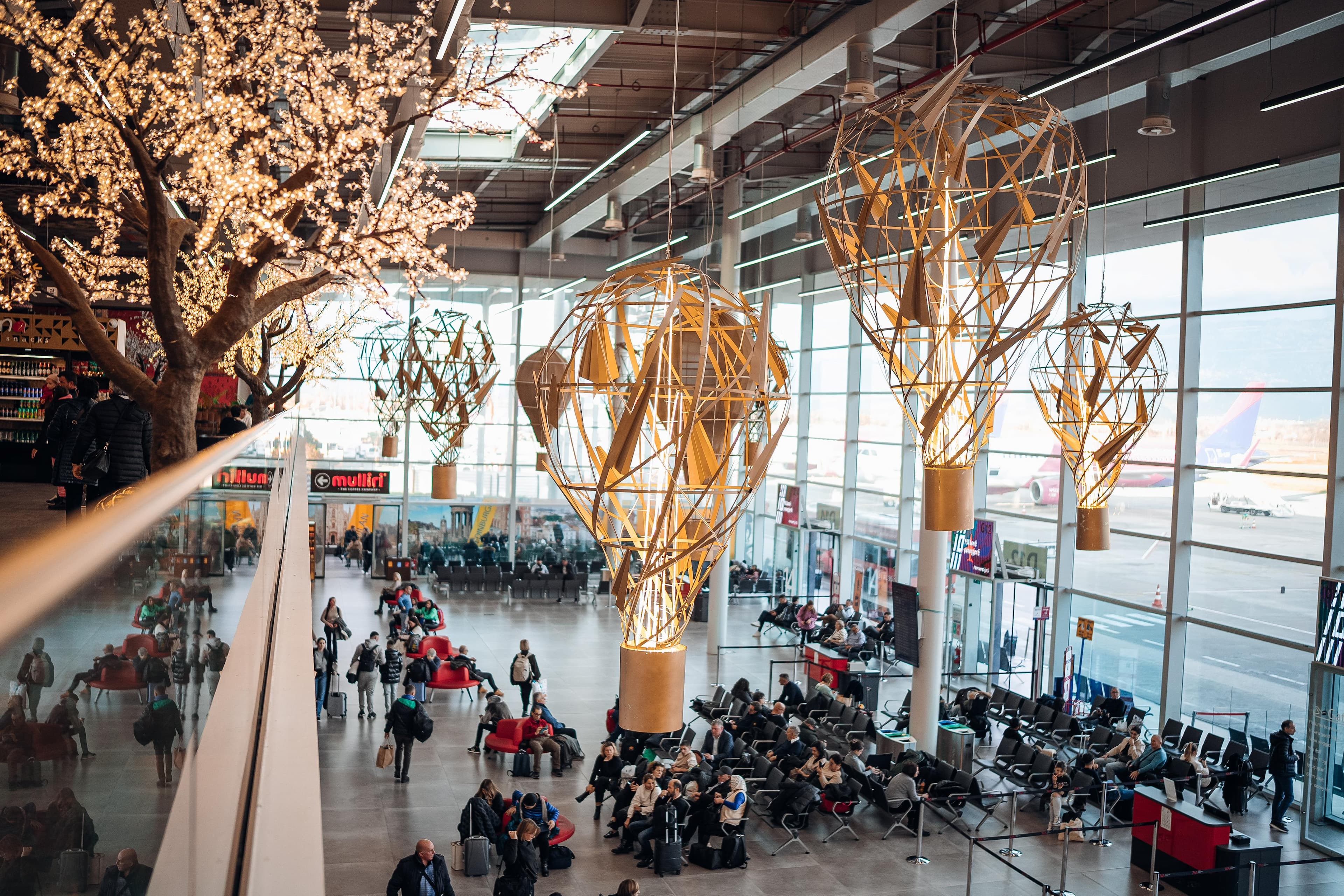 2025 nis me fluks të madh pasagjerësh për Aeroportin Ndërkombëtar të Tiranës 