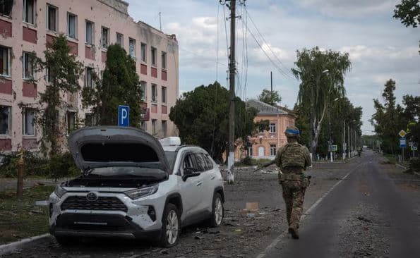 Zelensky: Rreth 15,000 trupa ruse kanë vdekur në Kursk