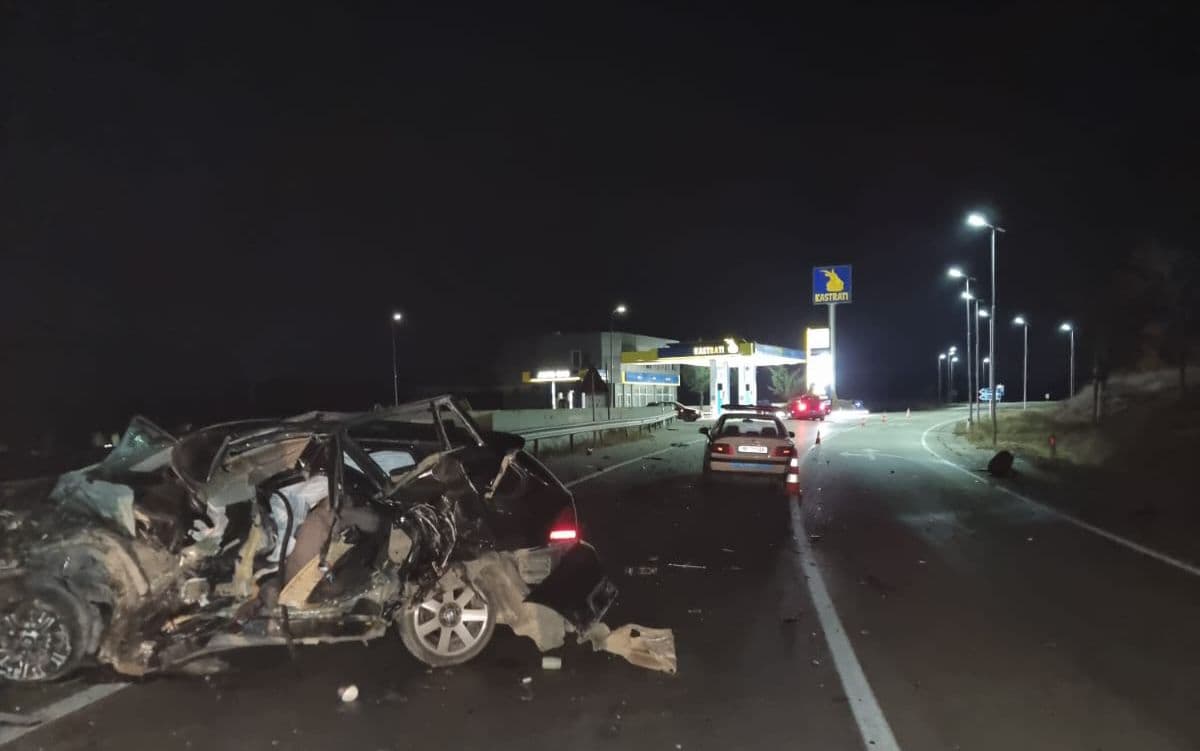 Përplasen dy makina në Korçë-Pogradec, një i vdekur dhe një i plagosur