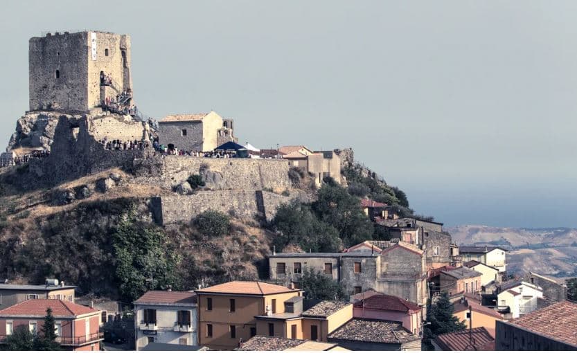 "Të sëmuresh është e ndaluar", qyteti italian që ndalon banorët të sëmuren