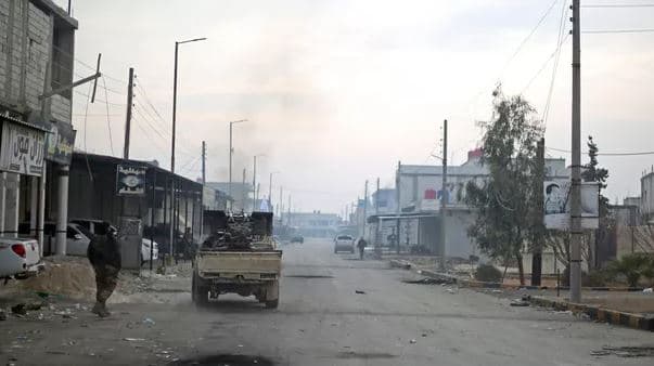 Siri, 37 të vdekur gjatë luftimeve mes forcave të dominuara nga kurdët dhe proturqve 
