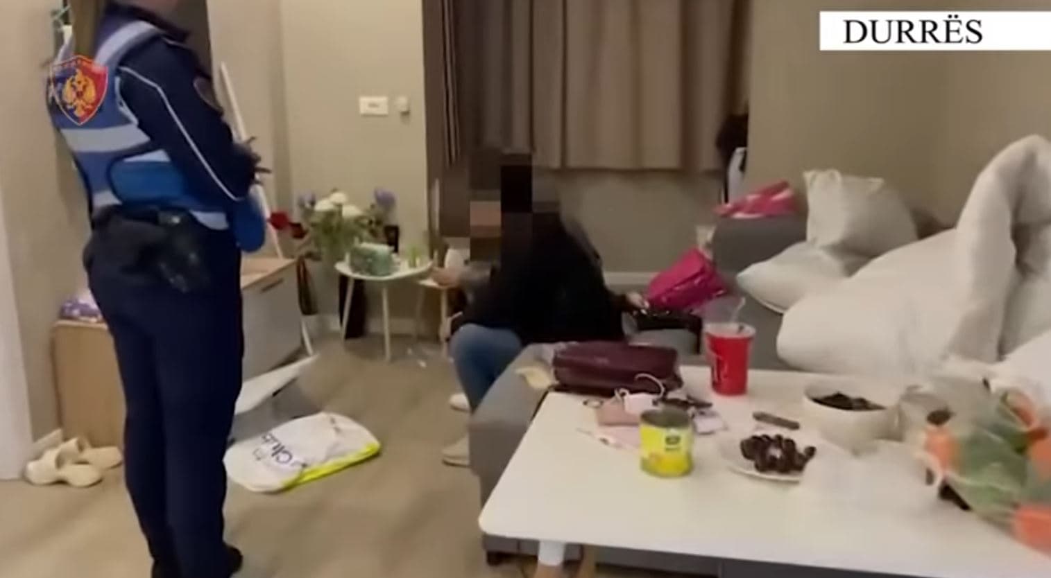 Durrës/ Zbulohet një ambient që ishte përshtatur për ushtrimin e prostitucionit, shpallen në kërkim 2 shtetase kineze 