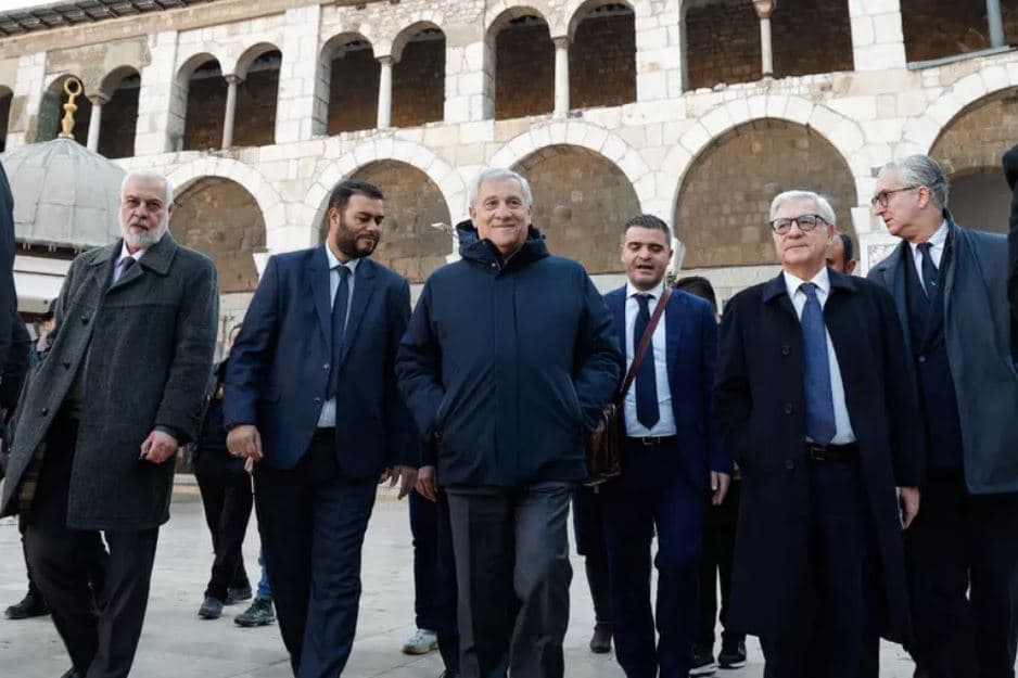 Tajani: Italia dëshiron të jetë një urë lidhëse midis Sirisë së re dhe BE-së