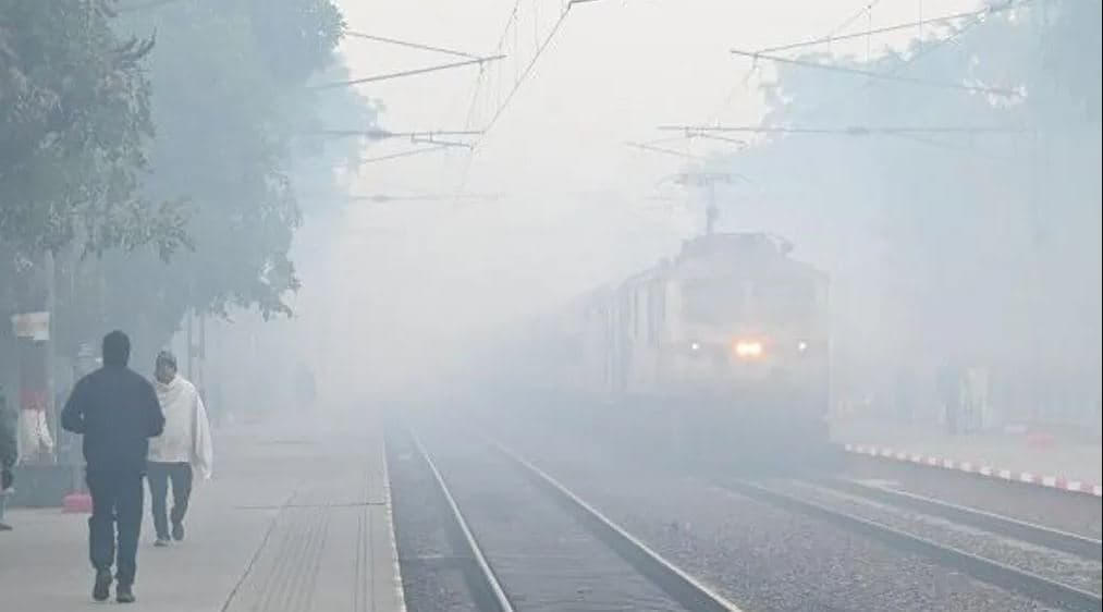 Smogu shkakton kaos në kryeqytetin e Indisë
