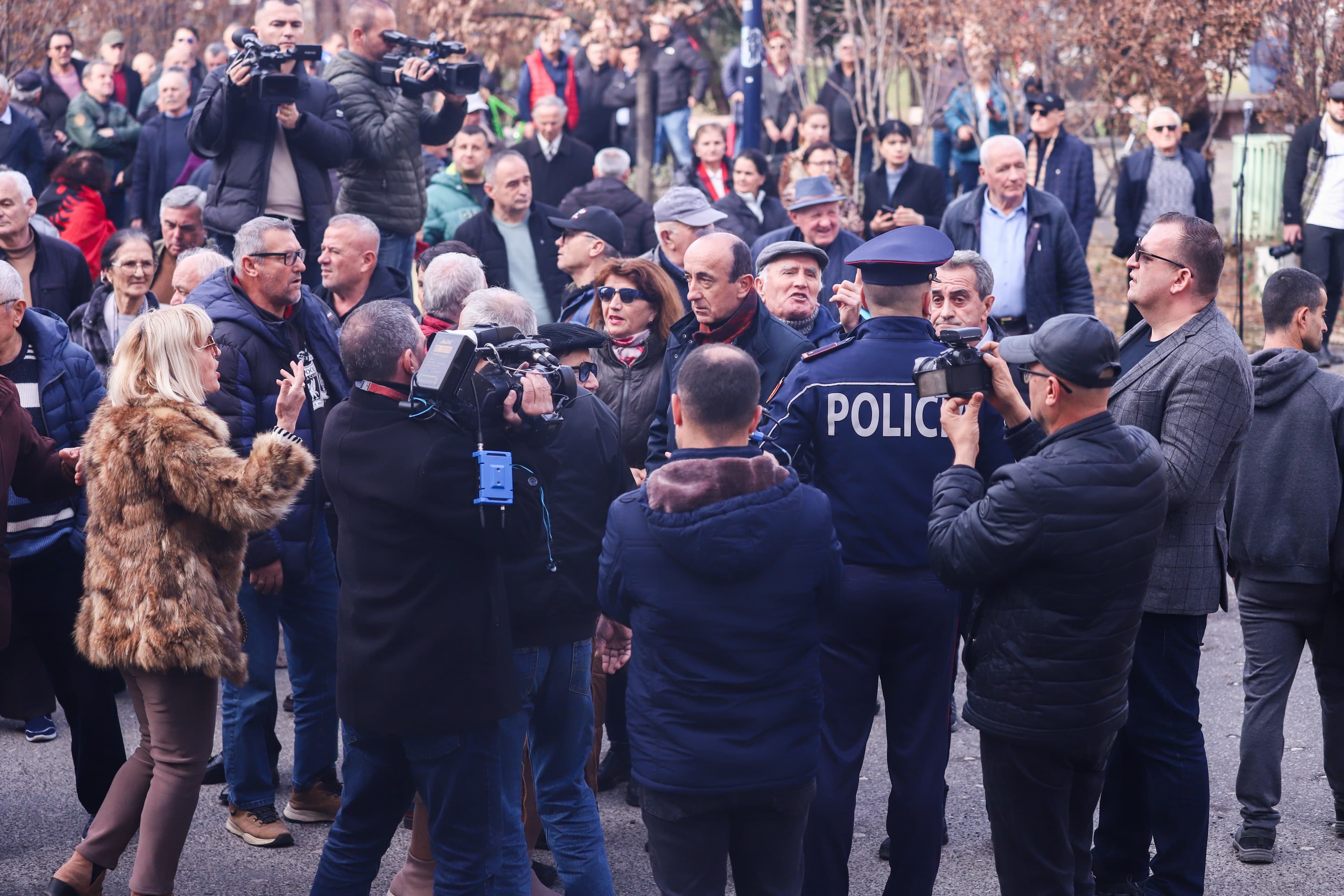 Protesta para Bashkisë Tiranë, procedohen penalisht 8 persona