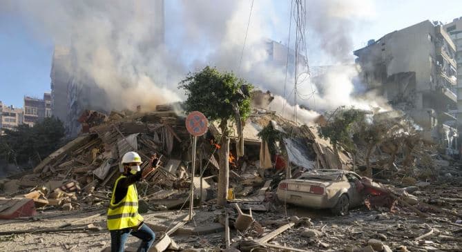 Siria dhe Libani “ndajnë” kufijtë, Al-Sharaah pret në Damask kryeministrin libanez