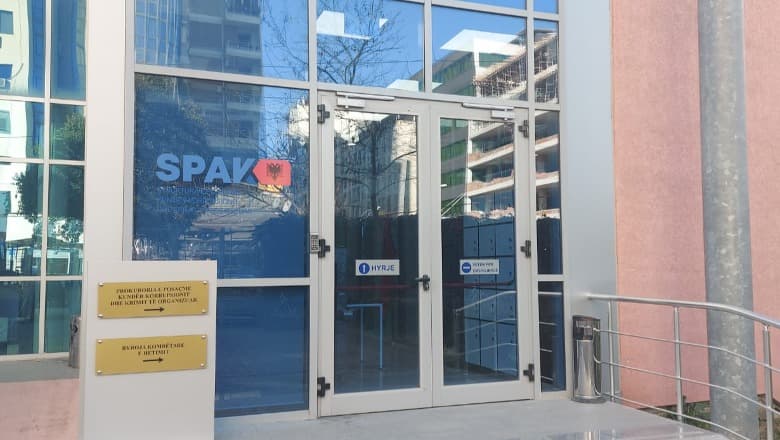 Pezullohet nga detyra drejtuesi i Prokurorisë së Sarandës, SPAK nis procedim penal