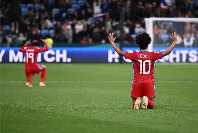 Futbolli, FIFA pezullon presidentin e Panamasë