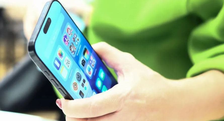 Pas gabimeve me titujt e lajmeve, Apple ndalon njoftimet e AI