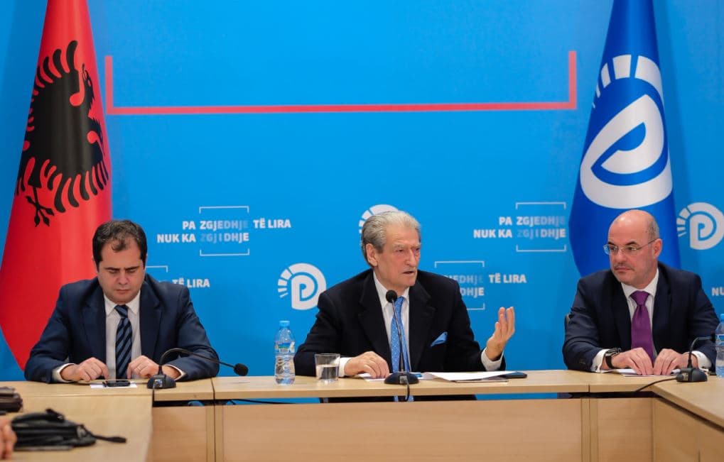 Masa “arrest në shtëpi”/ Kushtetuesja rrëzon kërkesën e Berishës 