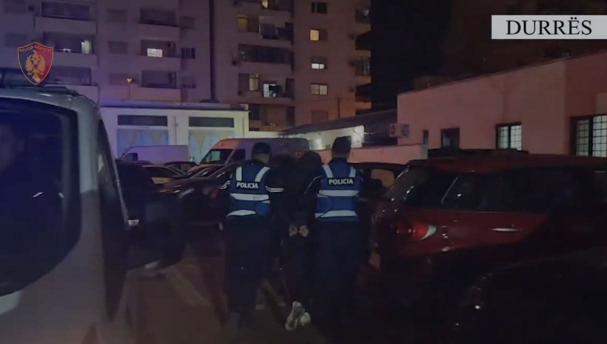Kanosin me armë një person, 3 të arrestuar në Durrës 