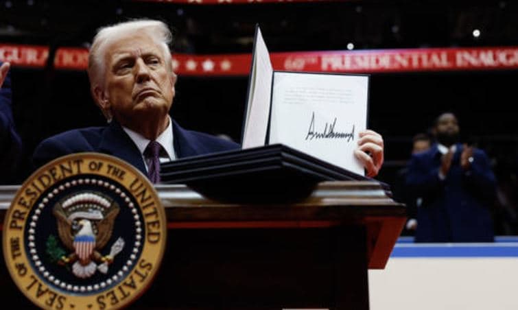 SHBA/ Trump pezullon ndihmën e huaj