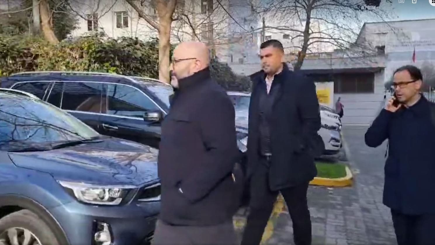 SPAK kërkon 1 vit dënim me burg për korrupsion zgjedhor/ Kryebashkiaku Edison Memolla paraqitet në GJKKO