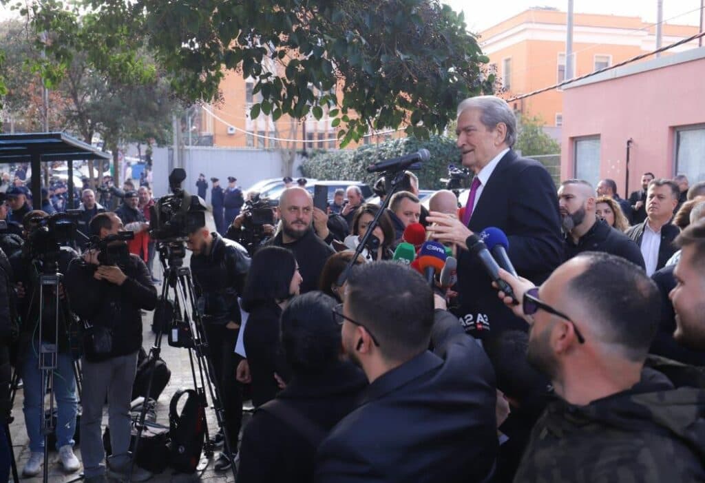SPAK pranon kërkesën, Berisha nuk paraqitet më 3 shkurt në Prokurorinë e Posaçme