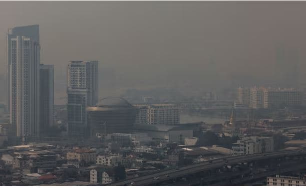 Bangkok lufton ndotjen e ajrit me transport publik falas për një javë
