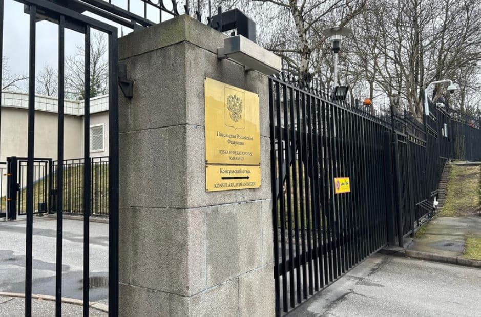 Tenton të hyjë me forcë në ambasadën ruse në Stokholm, policia suedeze arreston një person