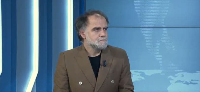 Lamtumira për Kryepeshkopin Anastas, Mitro: Ndoshta Shqipëria s’e meritonte personalitetin e tij, ngriti nga hiri Kishën Ortodokse (VIDEO)