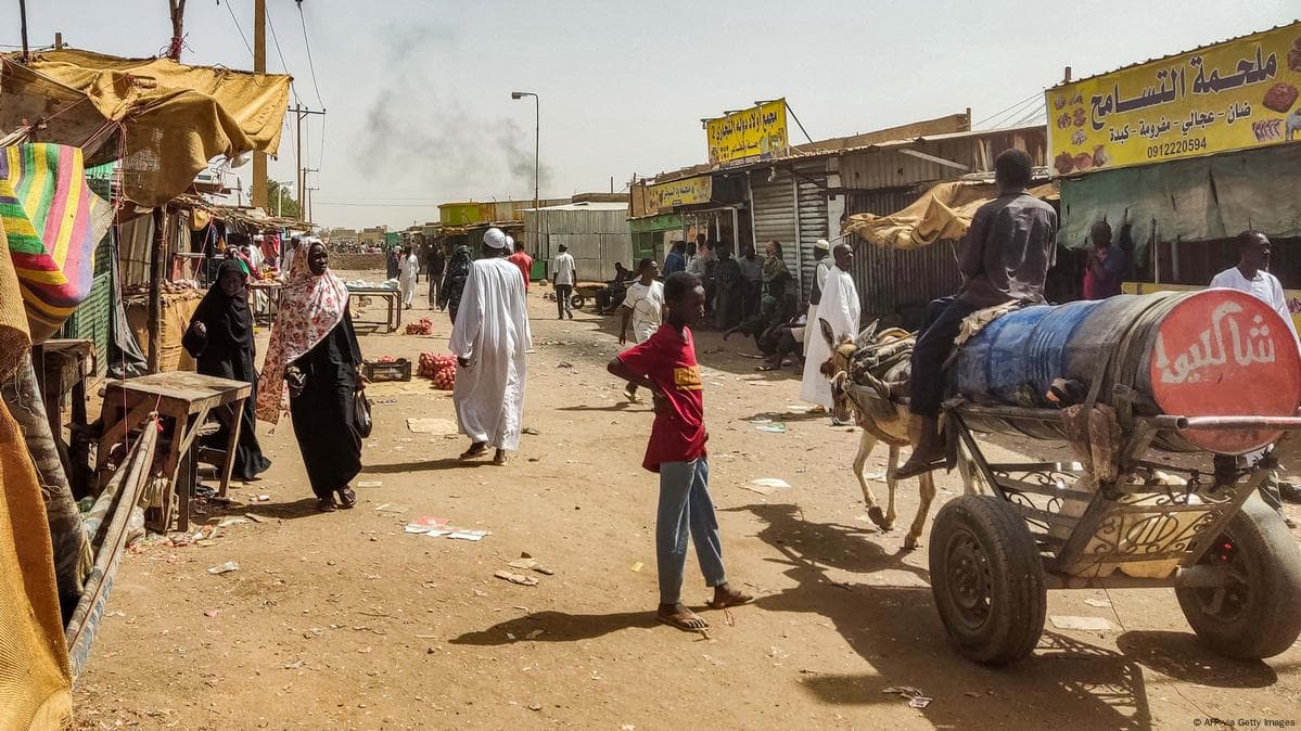 Sulm me predha dhe granada në tregun Omdurman në Sudan, 56 të vrarë