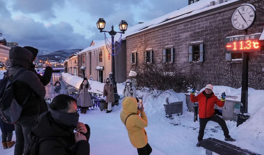 Qyteti japonez vendos roje sigurie për turistët e padisiplinuar
