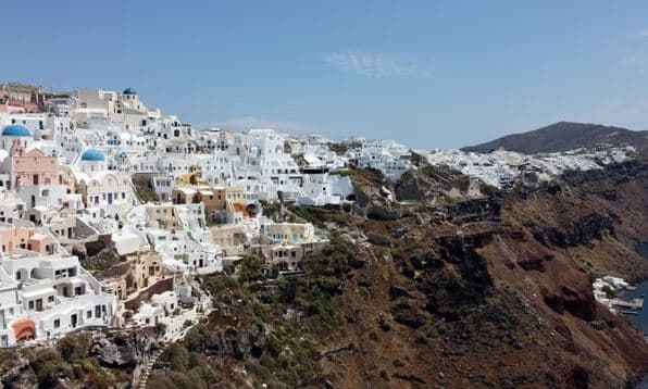 Greqia nën frikë e një tërmeti të madh, dërgon ekipet e shpëtimit në Santorini