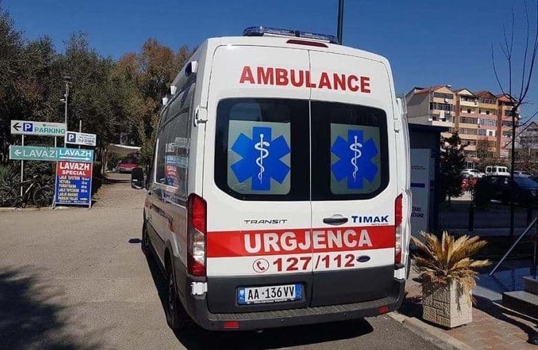 Tiranë/ Ra nga ndërtesa katërkatëshe, ndërron jetë punëtori