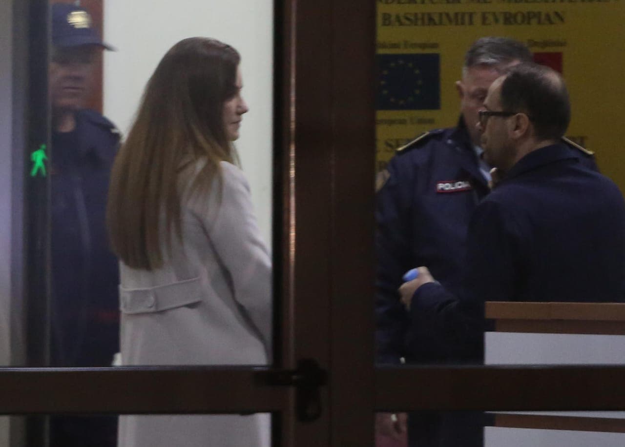 Avokatët në GJKKO: Të lirohet Veliaj me garanci pasurore. Xoxa të lihet në detyrim paraqitje
