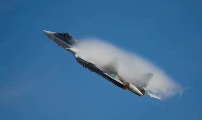 Rusia i ofron Indisë avionin e saj luftarak të avancuar Su-57