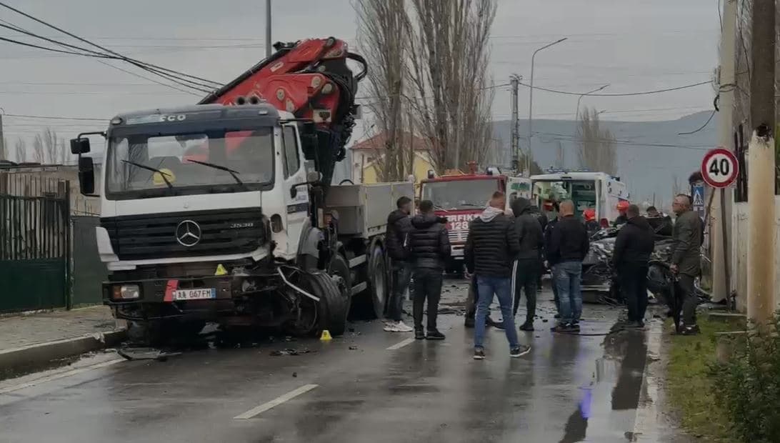 Aksident në aks Lezhë-Shëngjin/ Ndërron 30-vjeçari, plagosen dy të tjerë 