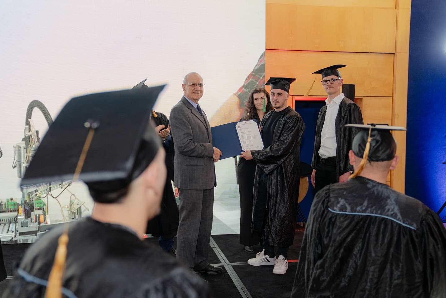 Kolegji Profesional Gjerman,  diplomohet brezi i parë / Mundësi për t’u punësuar më shpejt në teknologji (VIDEO)