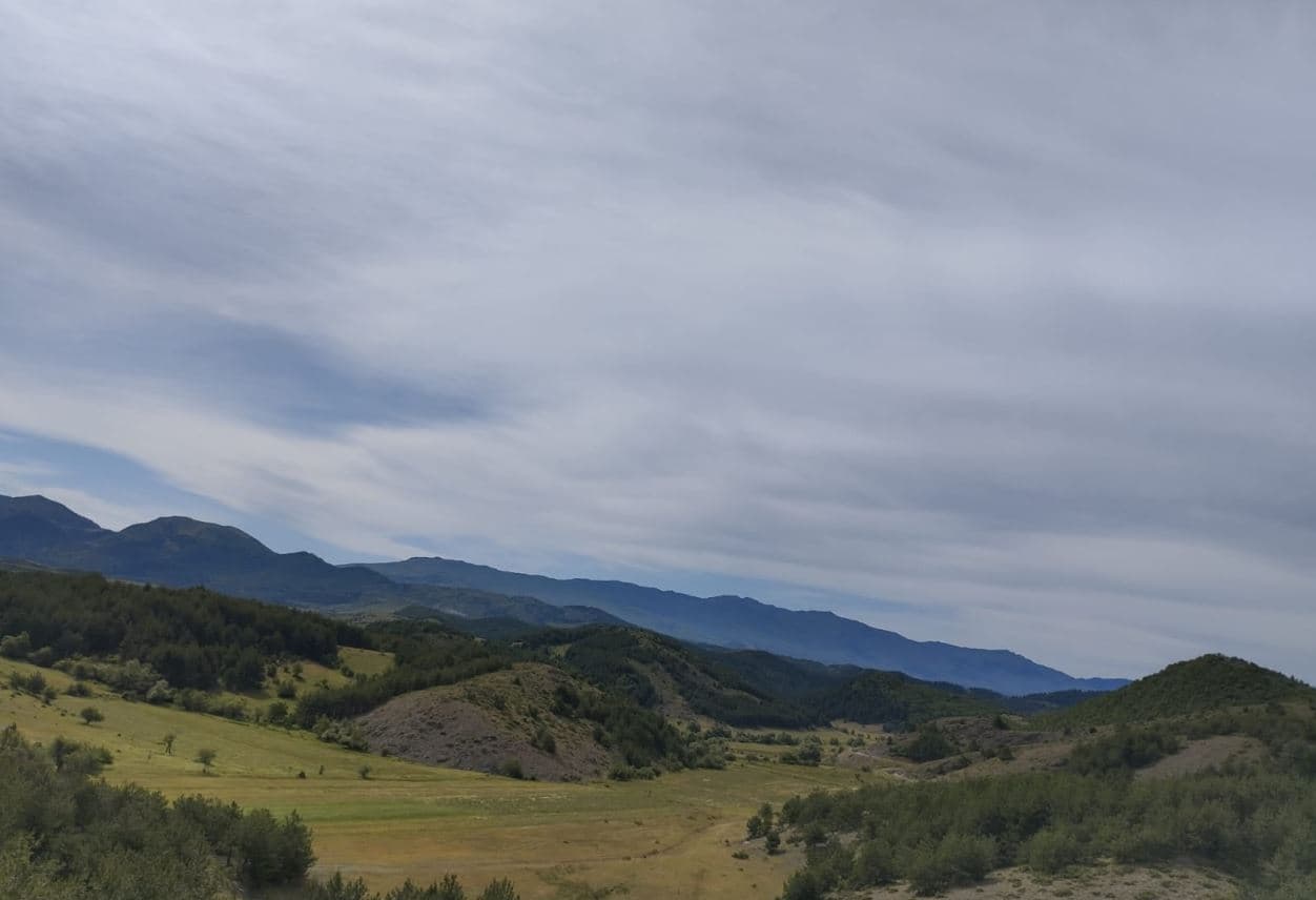 Reshje dhe temperatura të ulëta, parashikimi i motit për ditën e sotme