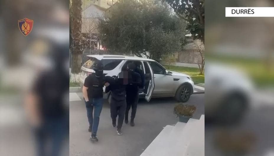 Dy vëllezër në Durrës plagosën një person, kapet njëri prej tyre 